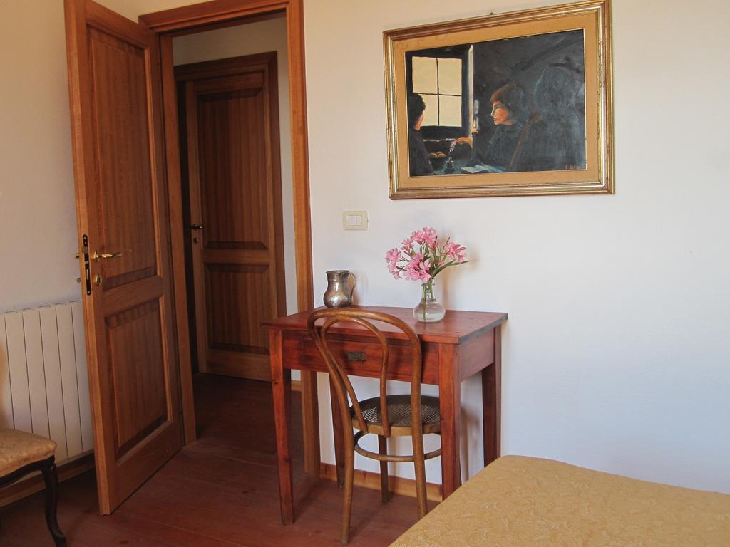 סאסארי Campi Elisi B&B חדר תמונה